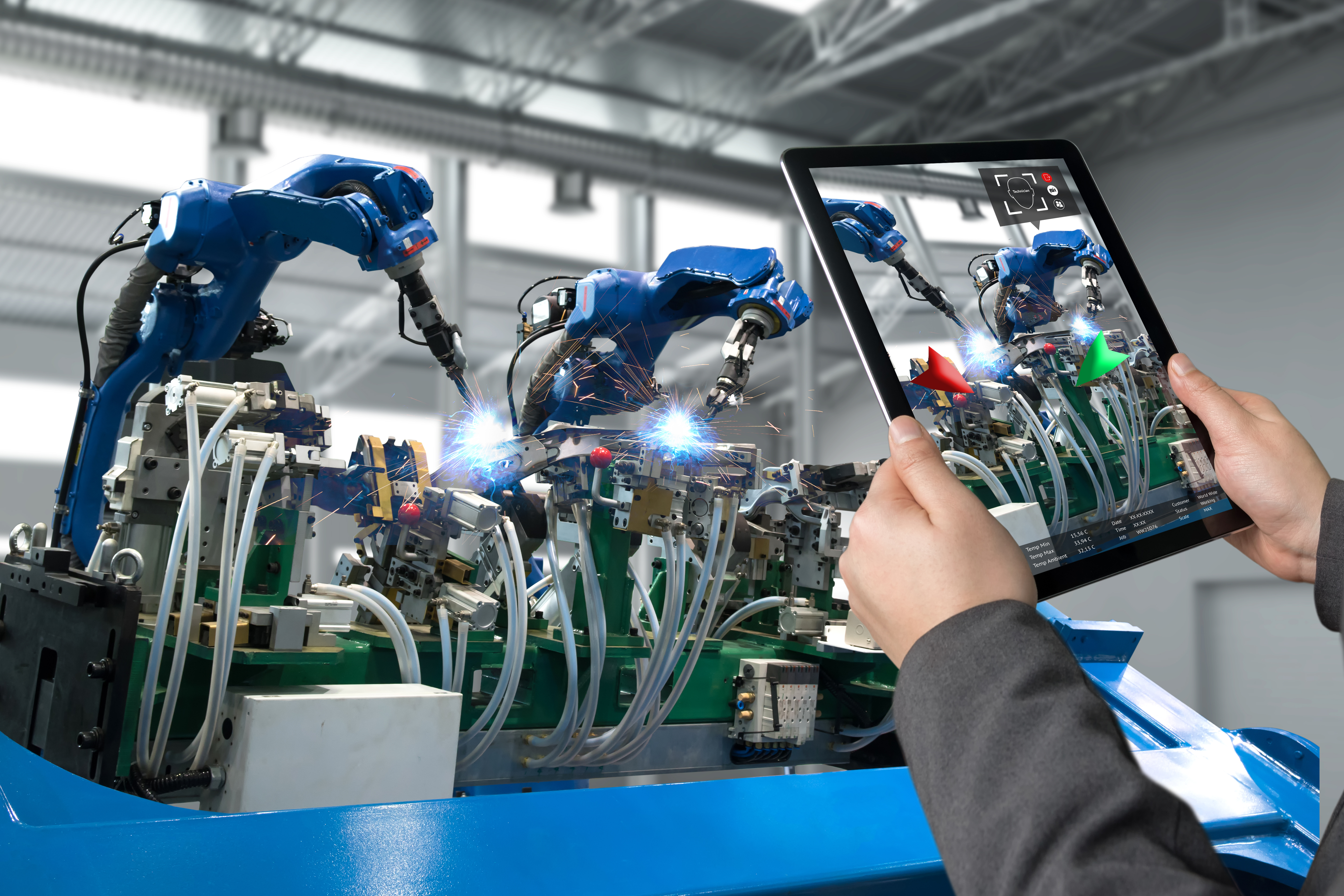 Robot monitoring (image: Shutterstock.com).